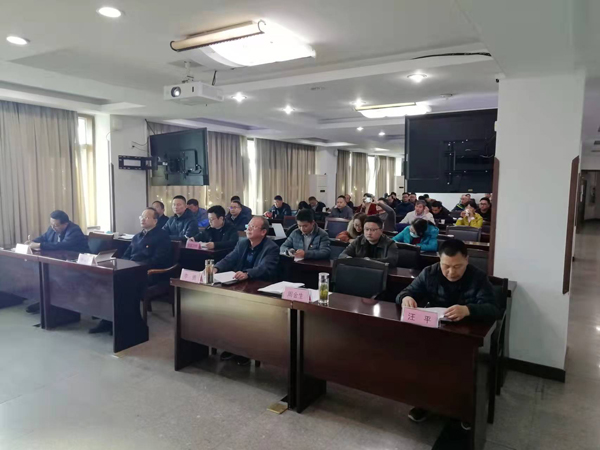 建材公司學(xué)習(xí)黨的十九屆六中全會(huì)精神 建材公司學(xué)習(xí)黨的十九屆六中全會(huì)精神