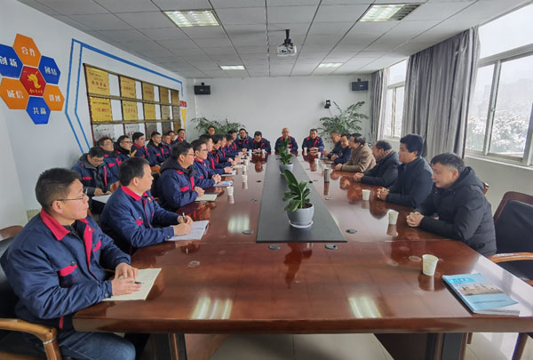 公司領導到各單位拜年 公司領導到各單位拜年